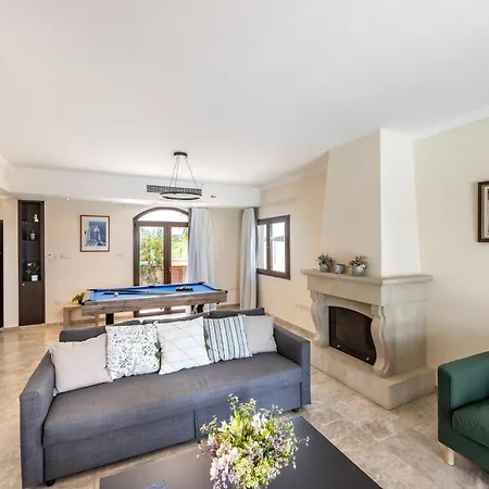 Sunnyvillas: 4br Seafront Villa*private Pool*bw44 * Protaras